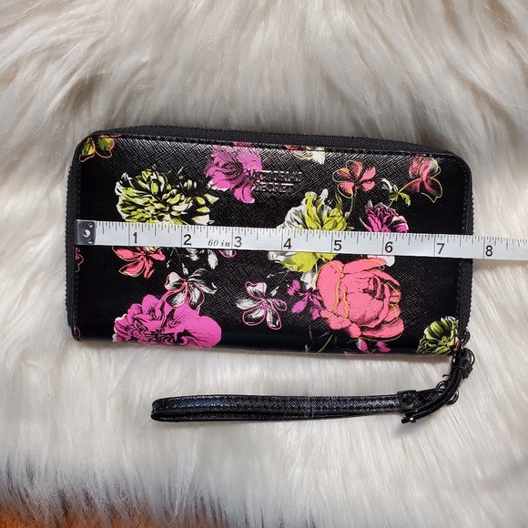 Victoria's Secret Love Floral Wallet - Picture 5 of 7
